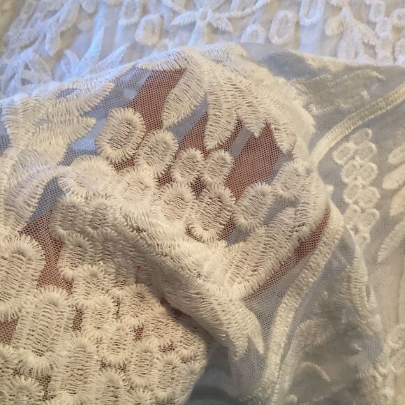 Laundry by Shelli Segal White Lace Embroidered Mesg Top Sz L - Picture 6 of 10